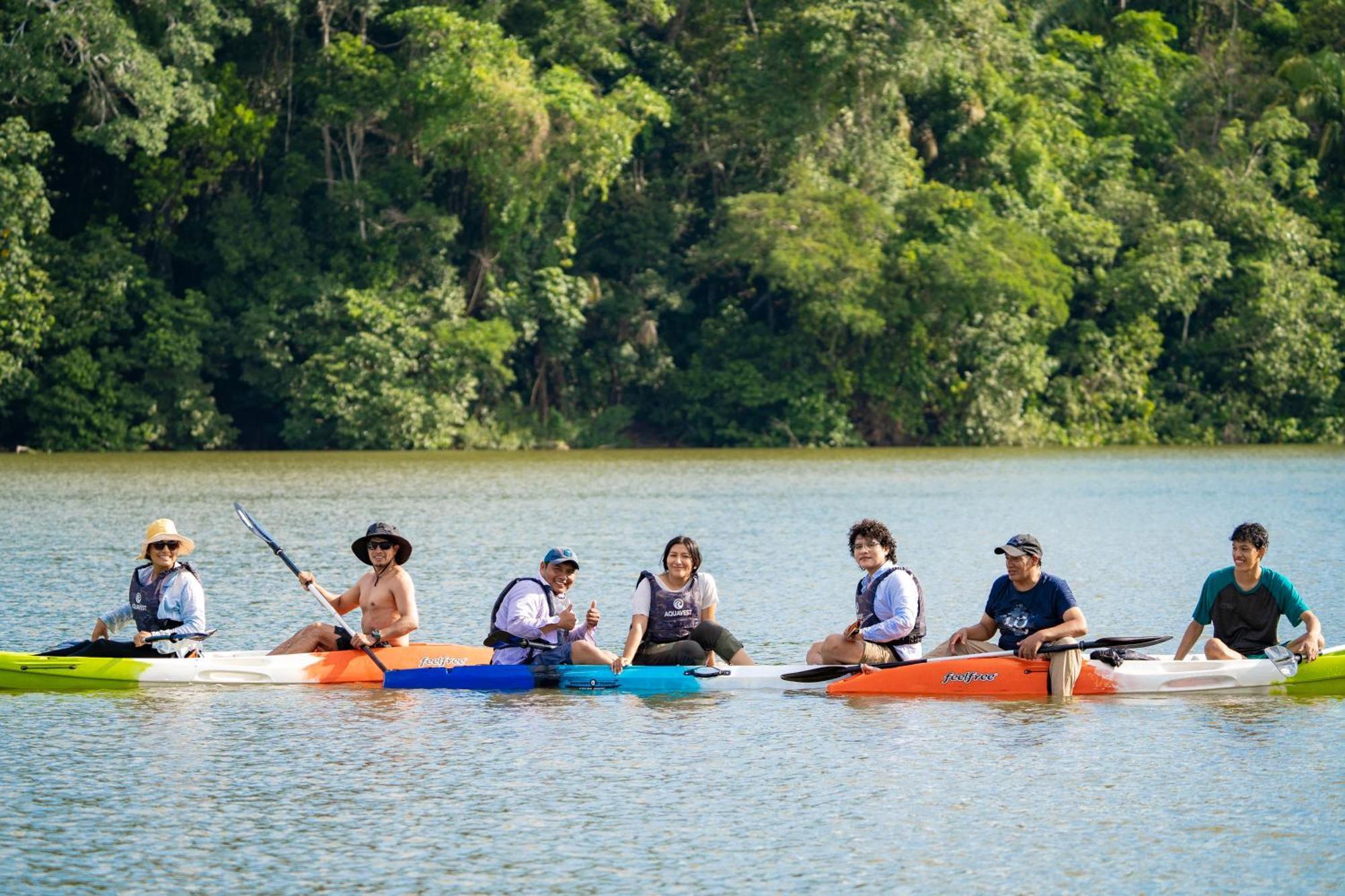 Valencia Lake Lodge Puerto Maldonado Bagian luar foto